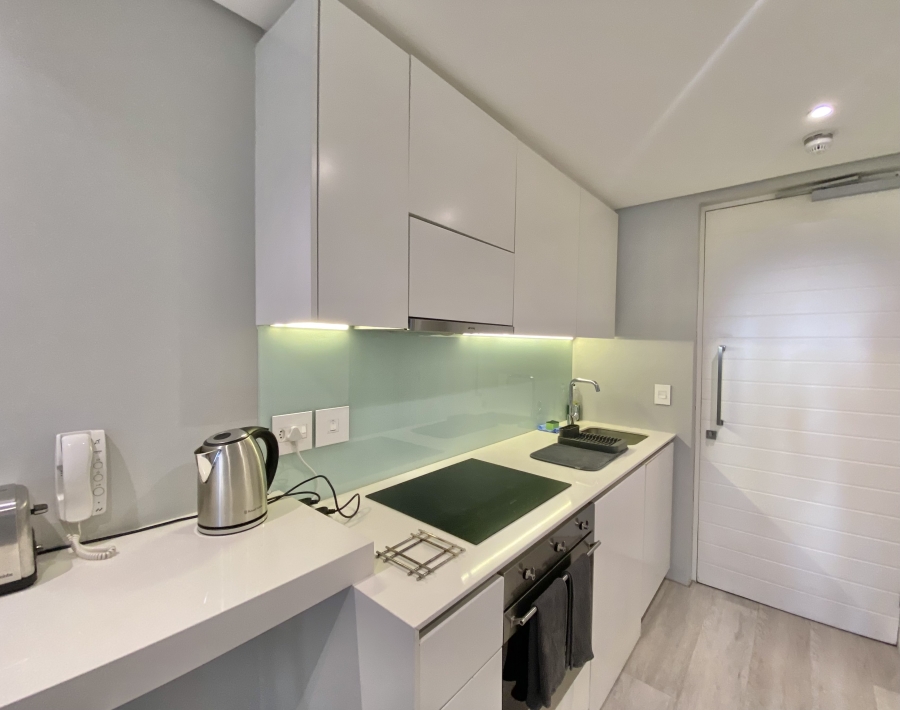 1 Bedroom Property for Sale in Green Point Western Cape